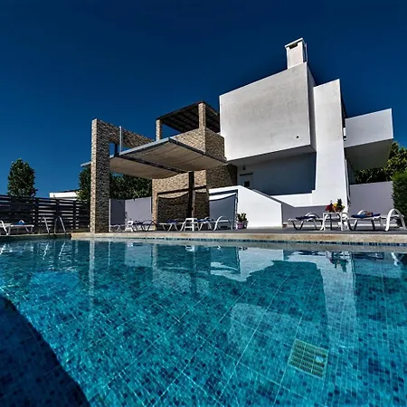 Xenos 1 With Private Swimming Pool Near The Sea