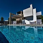 Xenos 1 With Private Swimming Pool Near The Sea