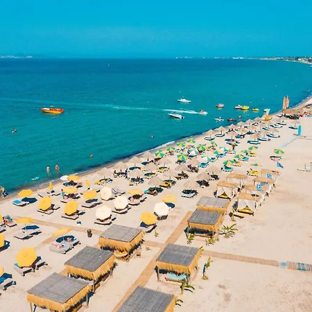 Xenos 1 With Private Swimming Pool, Near The Sea *