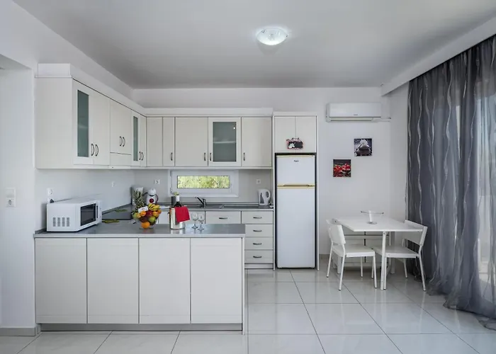 Xenos 1 With Private Swimming Pool Near The Sea