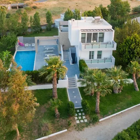 Xenos 1 With Private Swimming Pool Near The Sea Villa