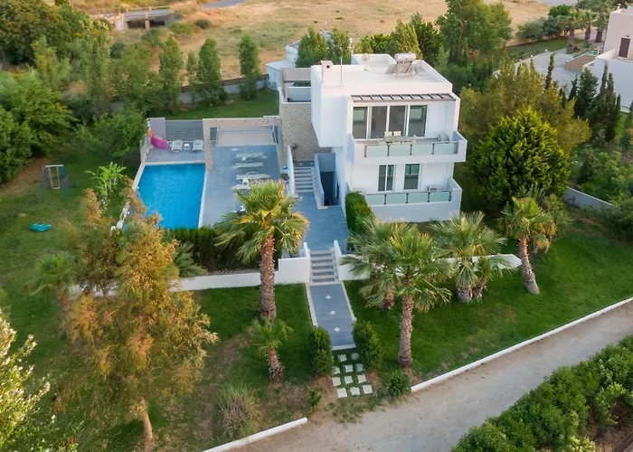 Xenos 1 With Private Swimming Pool Near The Sea Villa