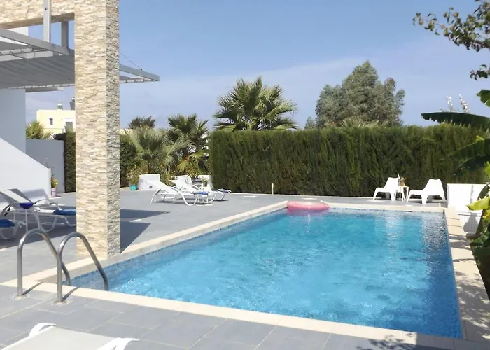 Xenos 1 With Private Swimming Pool Near The Sea Tigaki